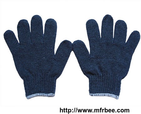 grey_yarn_gloves