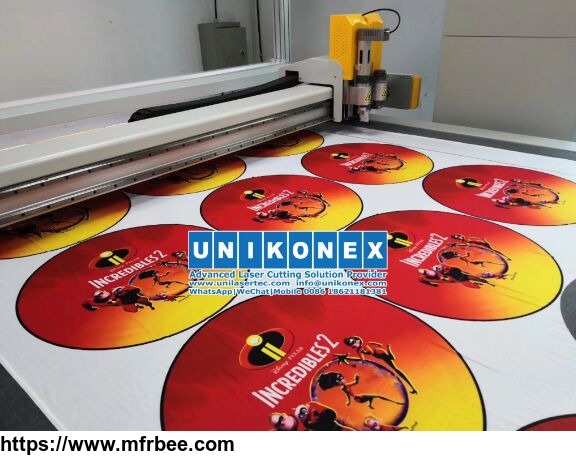 sublimated_printing_fabric_cutting