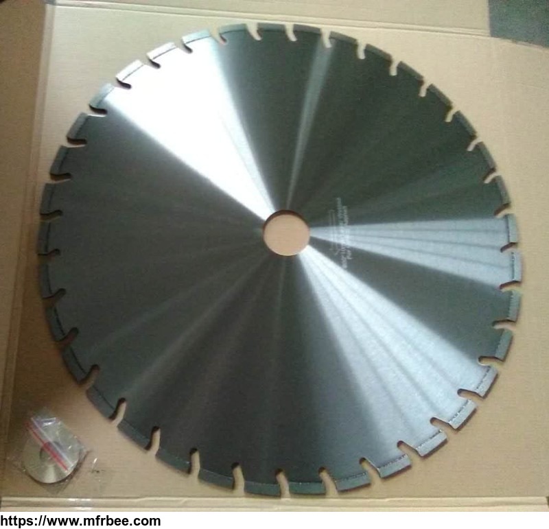 600mm_diamond_road_saw_blade_for_concrete_and_asphalt_cutting
