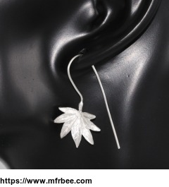 livingpal_sterling_silver_maple_leaf_shape_earrings