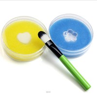 more images of Dry And Wet Makeup Brush Cleaner