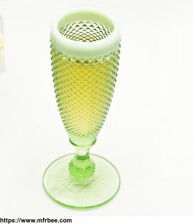 pineapple_green_colored_cristal_glass_champagne_flute