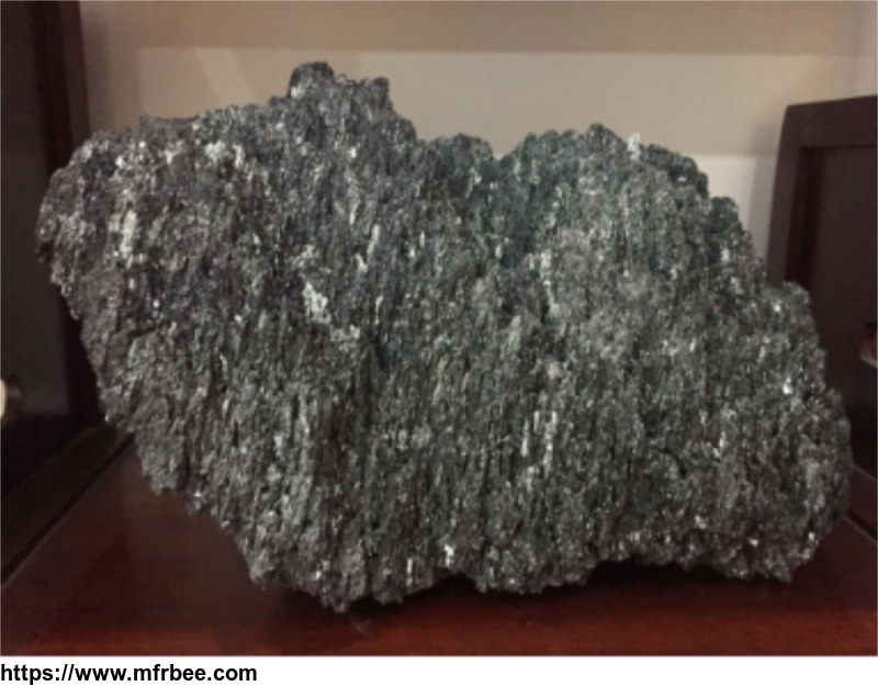 green_silicon_carbide_sic_chunk_with_the_high_temperature_resistance_furnace_smelting
