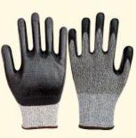 10gauge HPPE nitrile coating cut resistance safety glove.