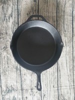 more images of Pre-seasoned Cast Iron Cookware with Helper Handle