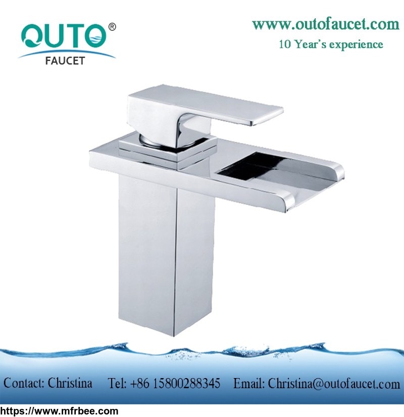luxury_square_bathroom_waterfall_faucet