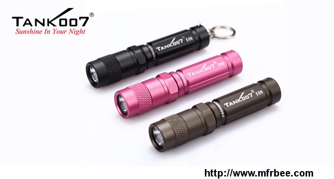 e09_mini_everday_carry_flashlight