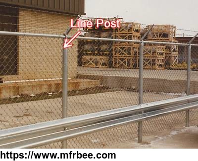 commercial_chain_link_fence_post