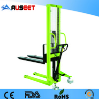 Easy controlled pallet hydraulic stacker
