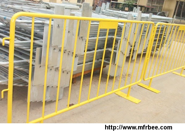 crowd_control_barriers