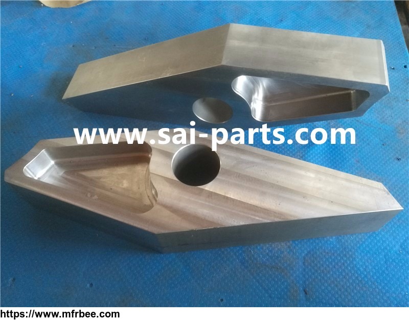 parts_contract_manufacturing_by_cnc_machining_center