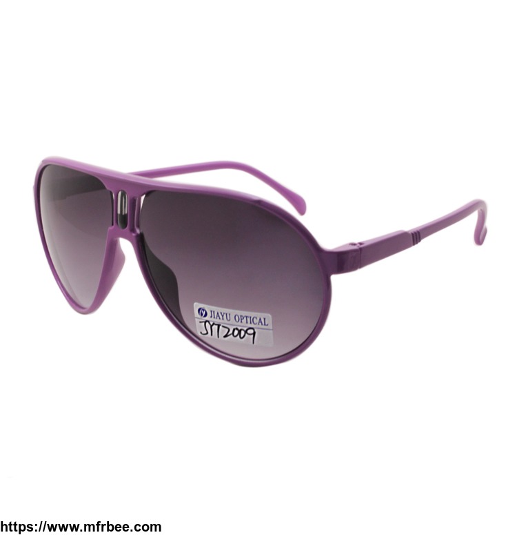 polarized_plastic_sunglasses