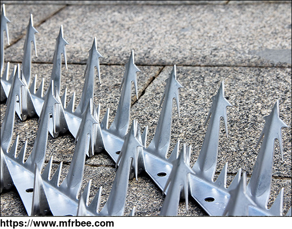 security_fence_spikes
