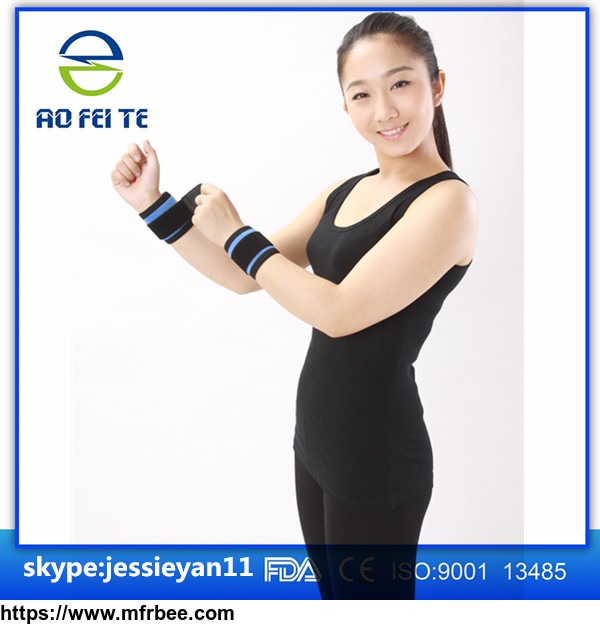 one_size_black_color_magnetic_neoprene_waterproof_wrist_support_aft_h004