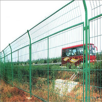 more images of highway fence