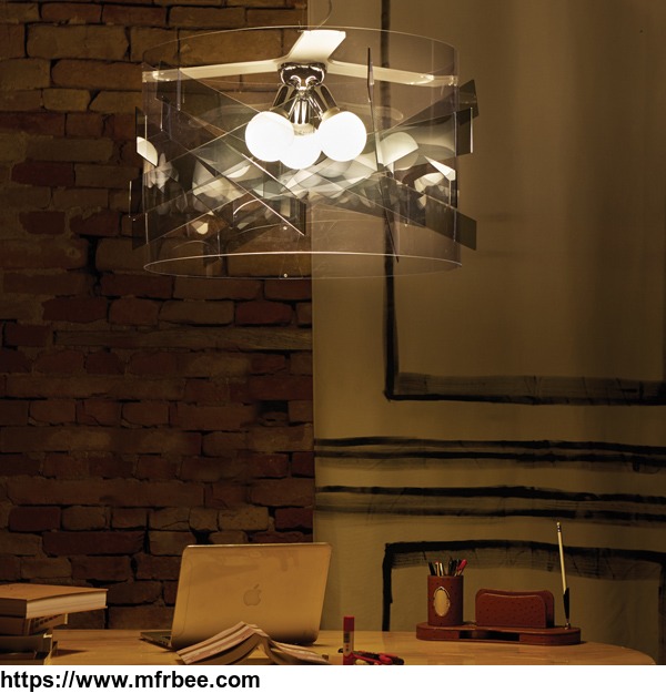 transparent_polycarbonate_suspension_lamp_made_in_italy_lighting_solutions