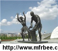 large_bronze_sculpture