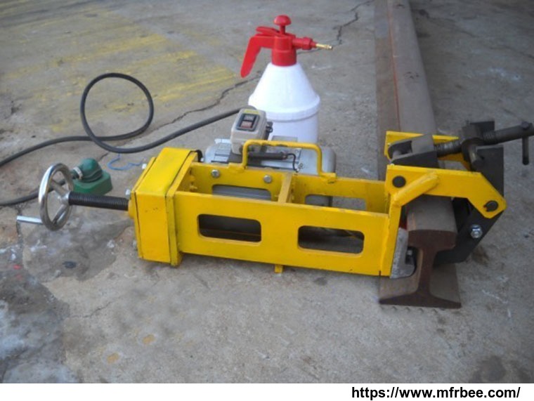 electric_internal_combustion_rail_drilling_machine