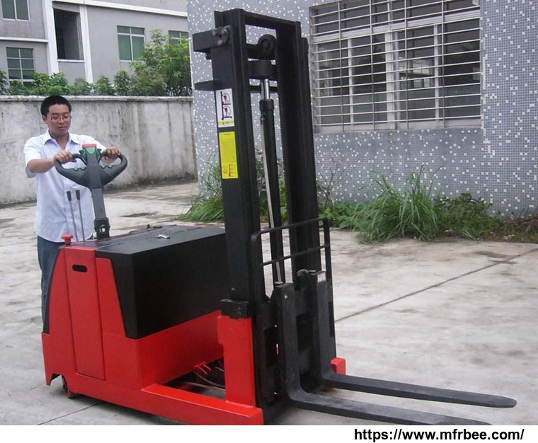 ce_electric_stacker_xe_1_5ton_loading_1_6m_4_5m_lifting_