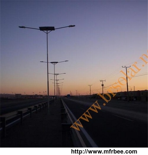 double_lamps_solar_street_lights