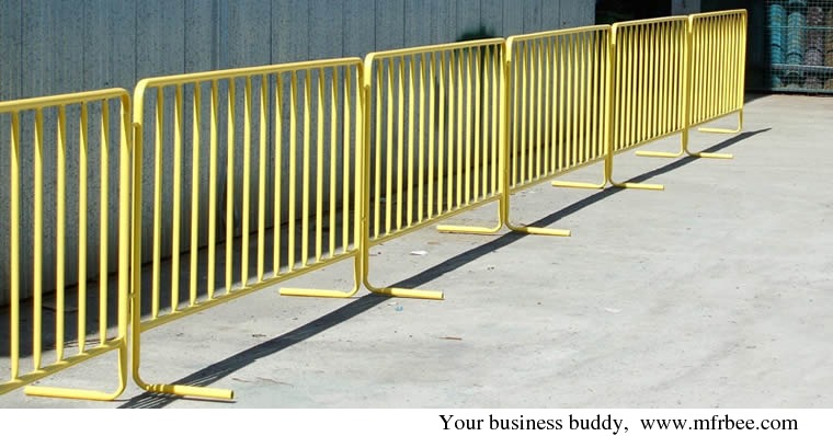 pedestrian_and_amp_crowd_control_barriers_for_public_events