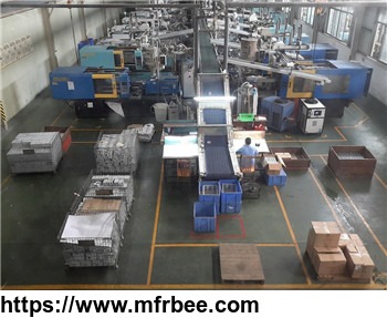 high_precision_automatic_injection_molding_line