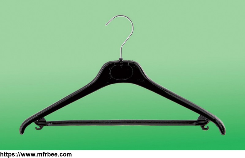 hangers_in_plastic_for_coats_clothing_hangers