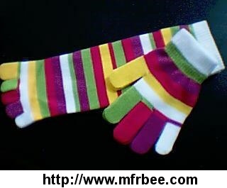 striped_gloves_and_socks