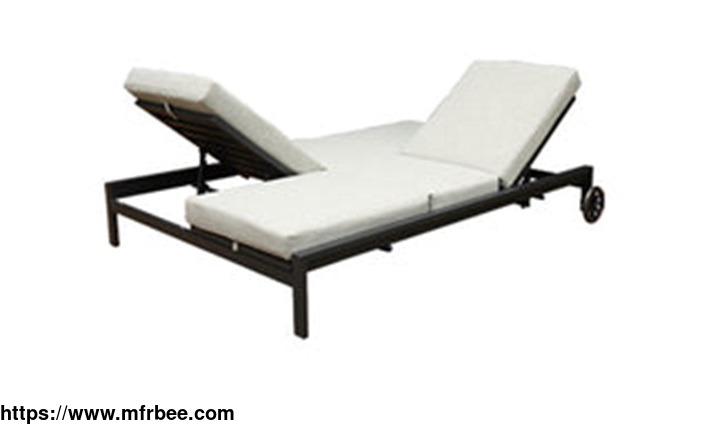 outdoor_chaise_lounges