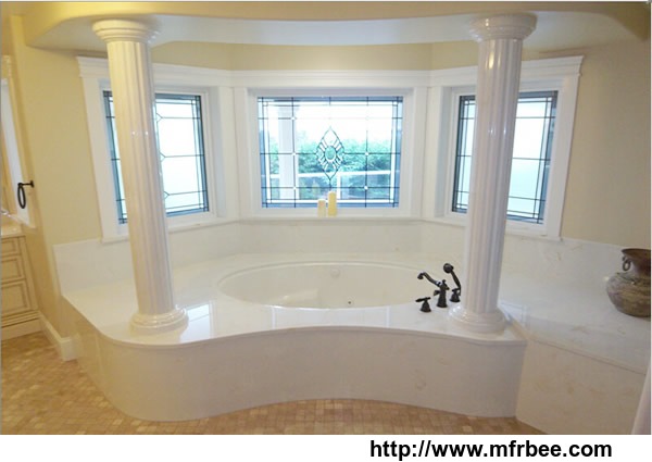beautiful_marble_bathtub_with_pillar