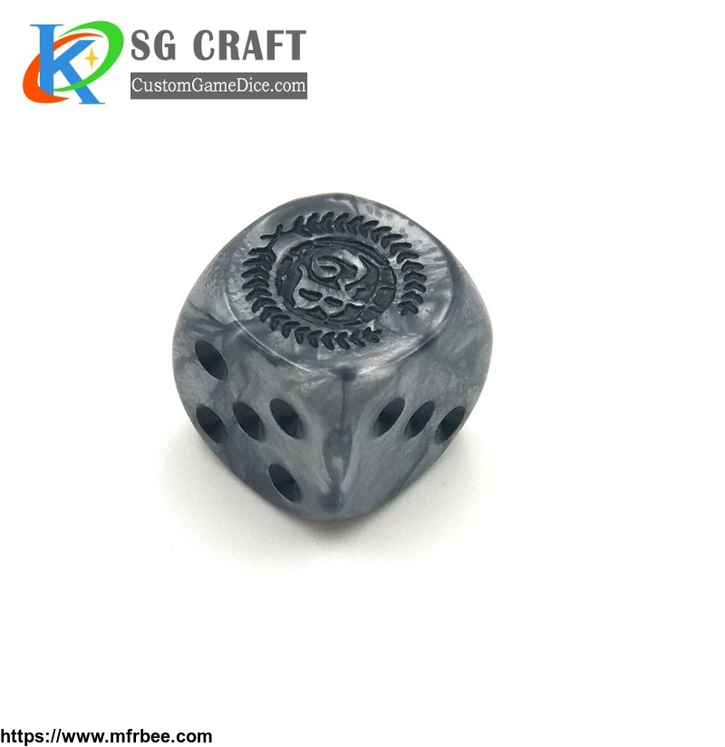 black_custom_logo_plastic_dice