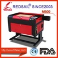 Redsail M500 laser engraving machine has a red light positioning. With contour cutting function. Cutting precision.