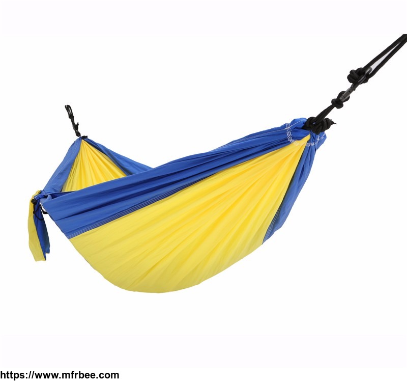 lightweight_portable_double_person_nylon_taffeta_parachute_camping_hammock_with_customized_color_and_logo