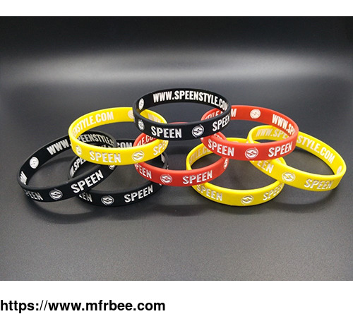 custom_glow_in_the_dark_rubber_bracelets_personalized_wholesale