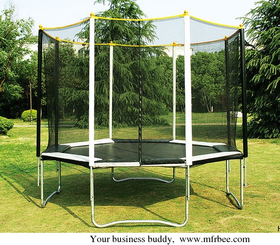 hexagon_trampoline_with_safety_enclosure