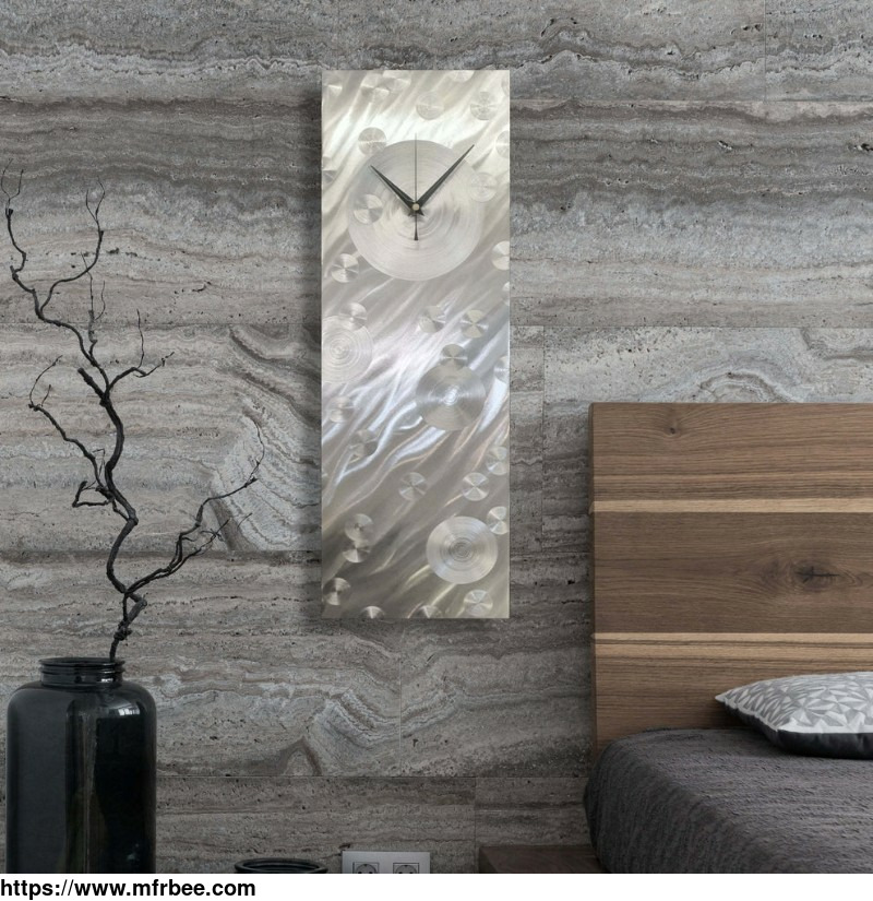 large_silver_wall_clock_modern_elements_metal_art