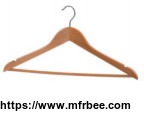natural_wooden_clothes_hanger_with_wooden_round_bar