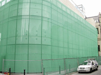 Debris netting as safety netting in building construction use