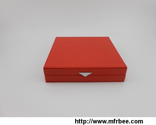 necklace_display_leather_box