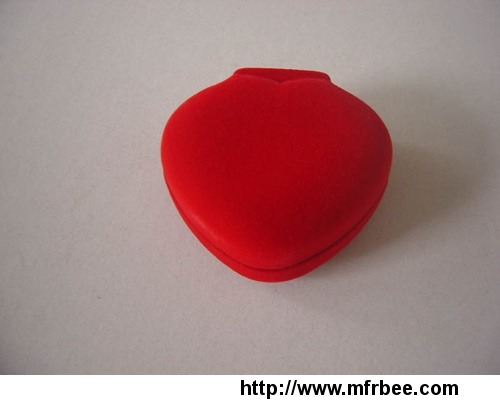 red_heart_shape_jewelry_ring_box