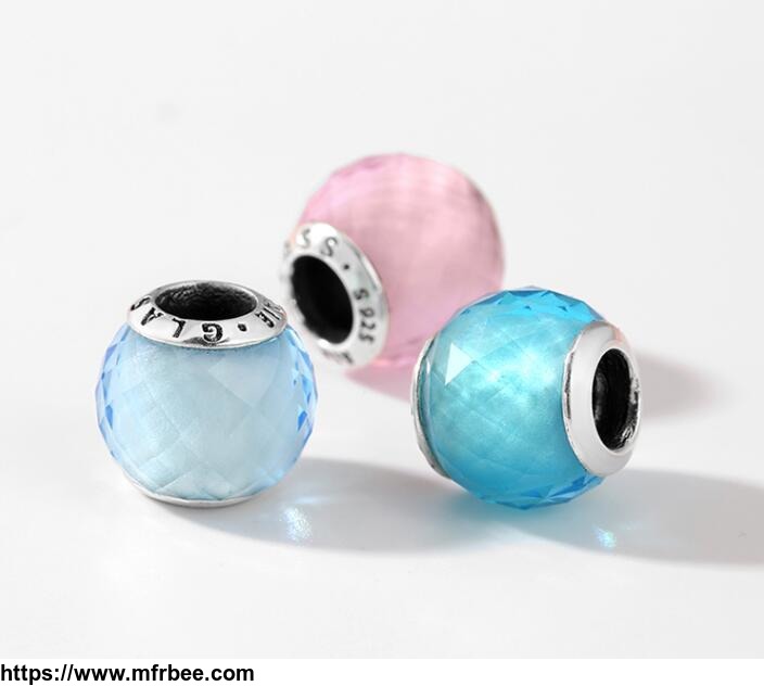 murano_glass_beads_with_faceted_surfaces_with_large_hole_size