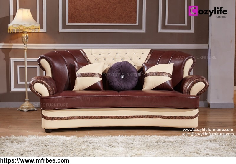 luxury_chesterfield_sofa_design_with_coffee_table_tv_table_and_ottoman_