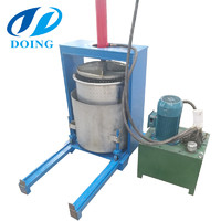 Small vertical hydraulic press cassava piece dewatering machine