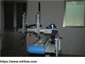 single_axis_servo_manipulator_for_take_out_products