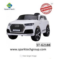Licensed Audi Q7 SUV Electric Toy Car Battery, Battery Powered Ride On Car, Sit In Car Toy