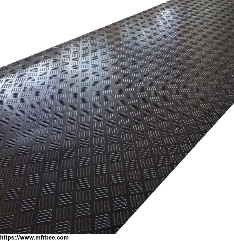 checker_rubber_flooring