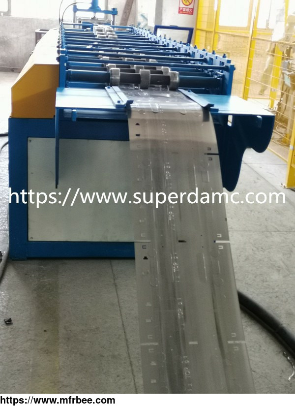 weatherproof_electrical_outlet_box_making_machine_manufacturer
