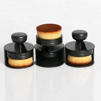 China Factory privated label soft nylon hair Plastic handle Portable Liquid BB Foundation makeup brush
