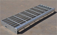 anti-slide 750*275mm hot dip galvanized steel stair tread for step ladder