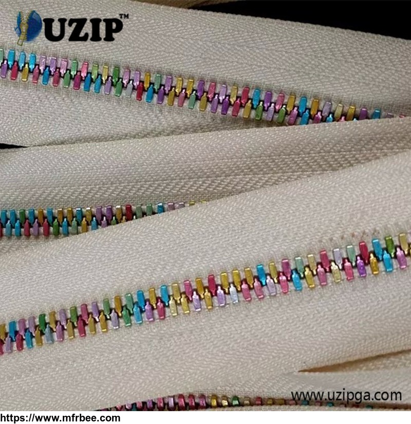 rainbow_colored_zippers_long_chain